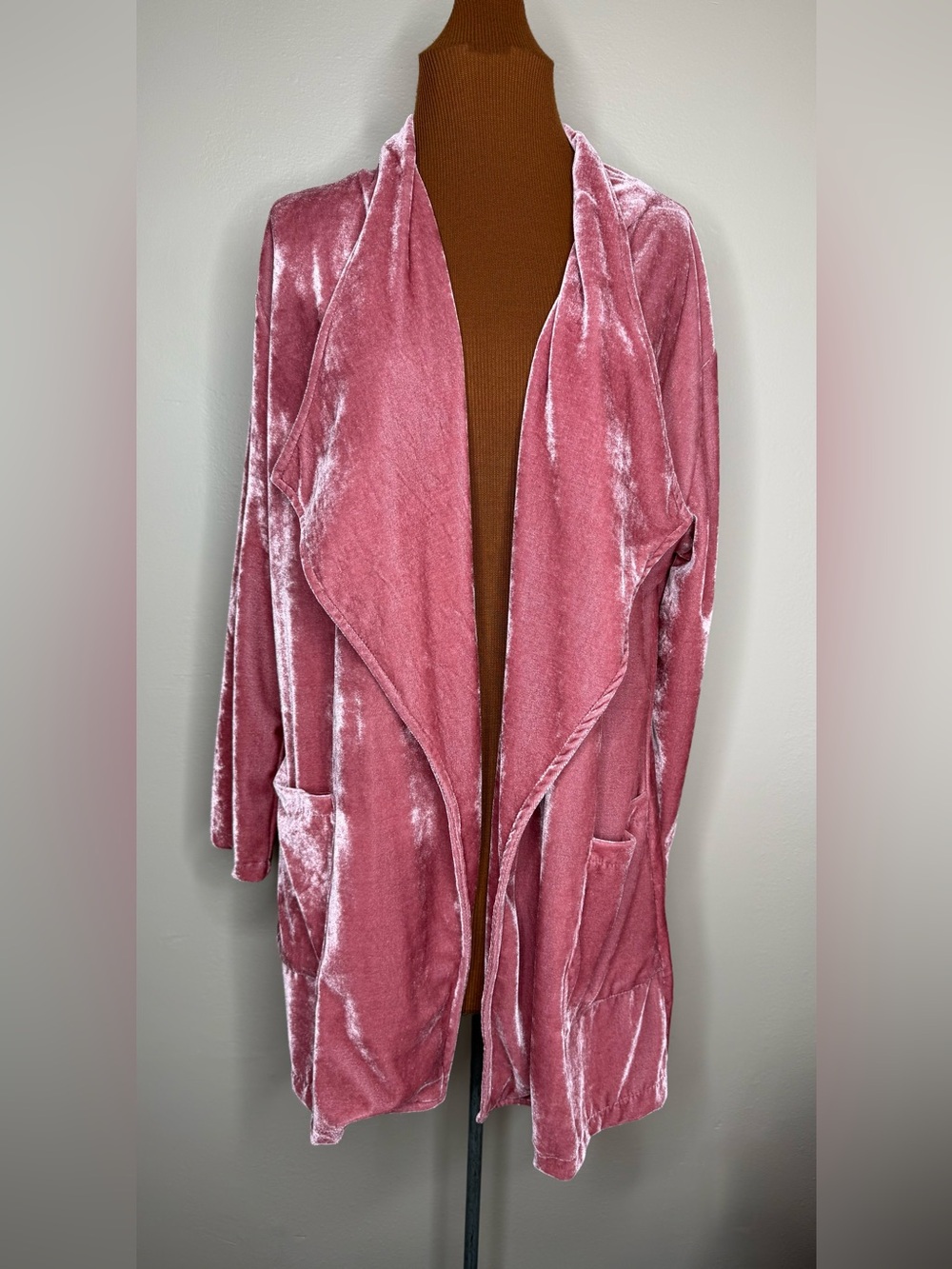 Amaryllis Velvet Cardigan Pink Open Front Pockets Long Sleeve Size Medium